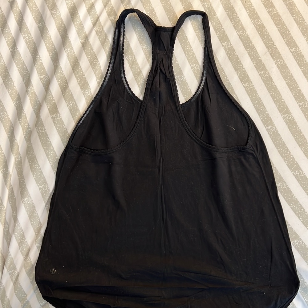 Lululemon run singlet - Picture 2 of 3